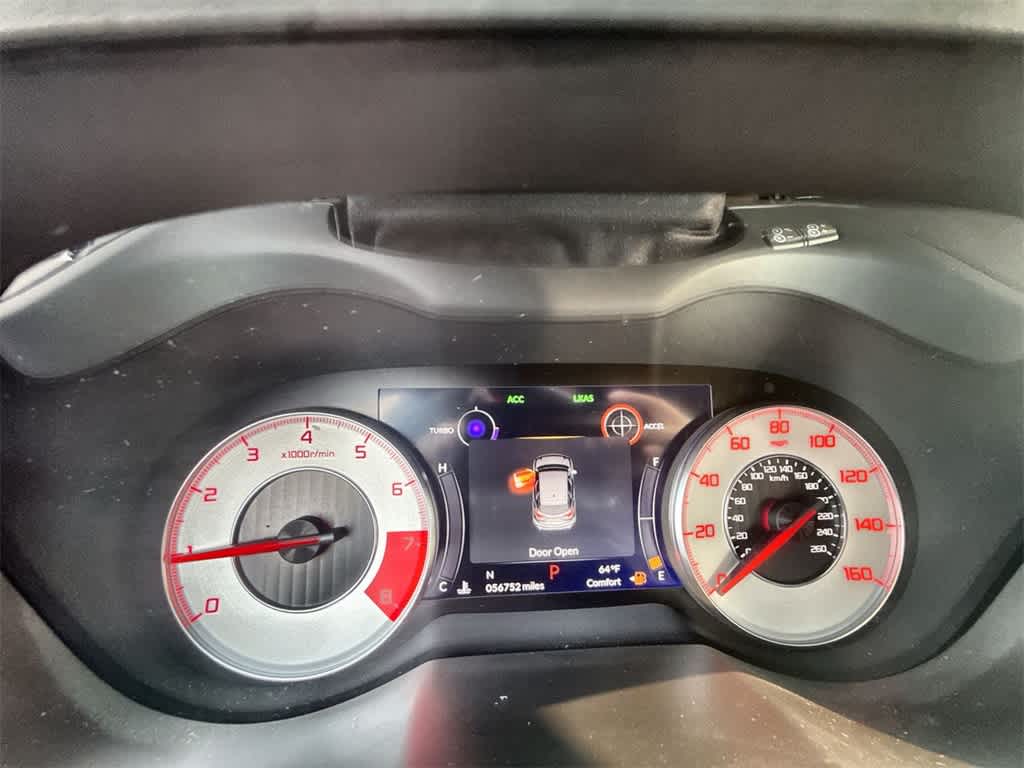 Vehicle image 33 of 36