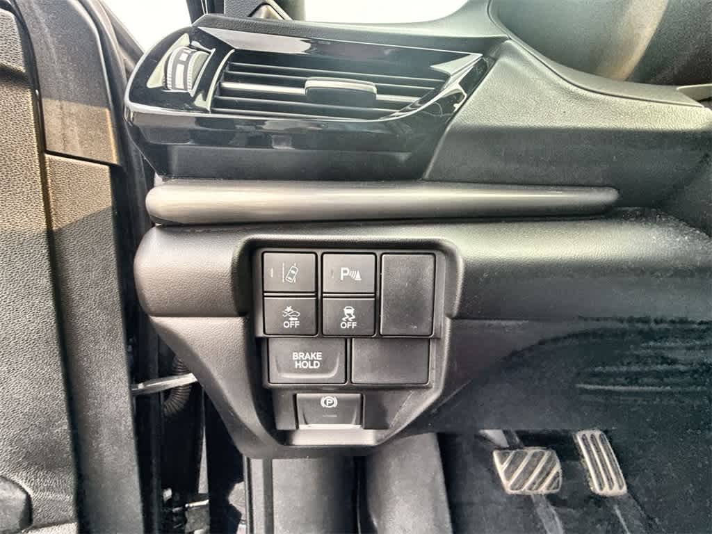 Vehicle image 16 of 36