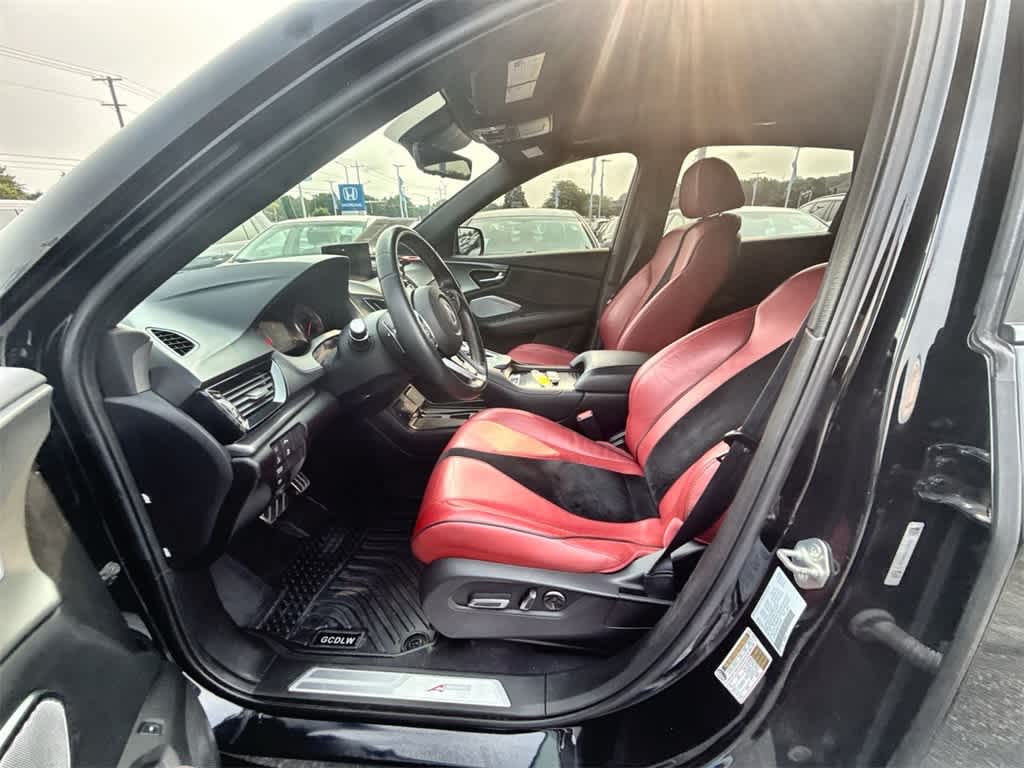 Vehicle image 8 of 36
