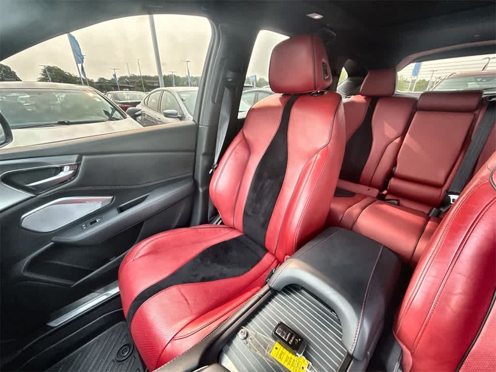 Vehicle image 21 of 36