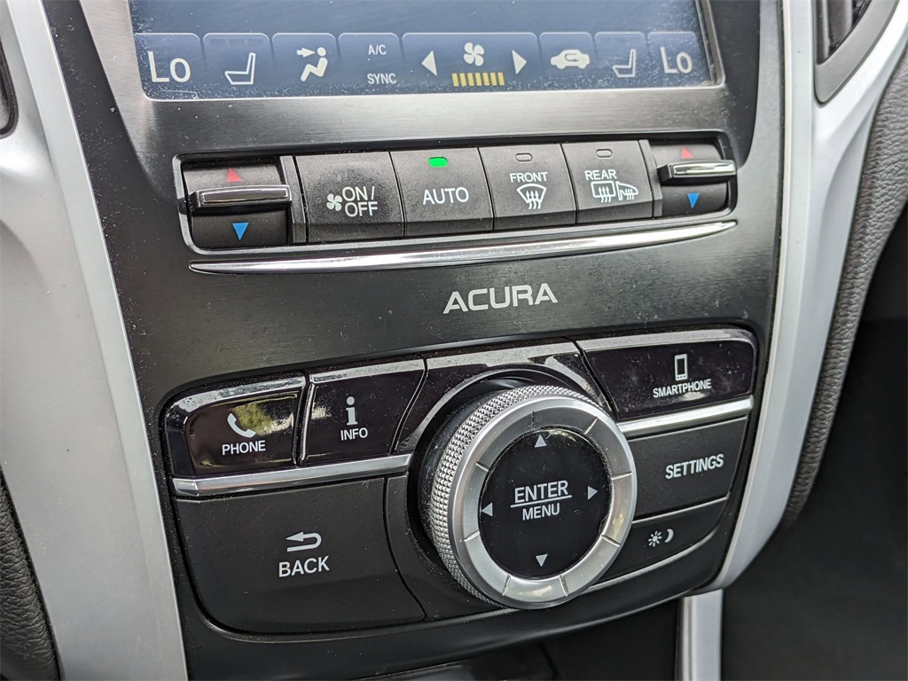 Vehicle image 23 of 34