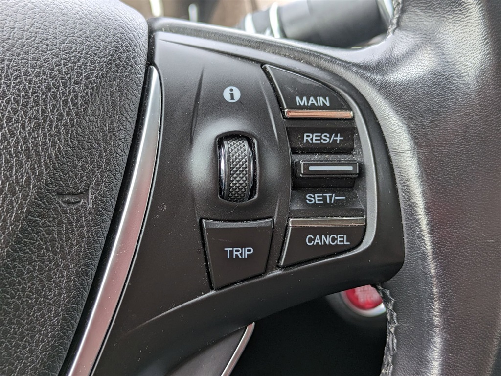 Vehicle image 21 of 34