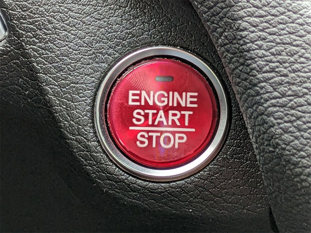 Vehicle image 22 of 34