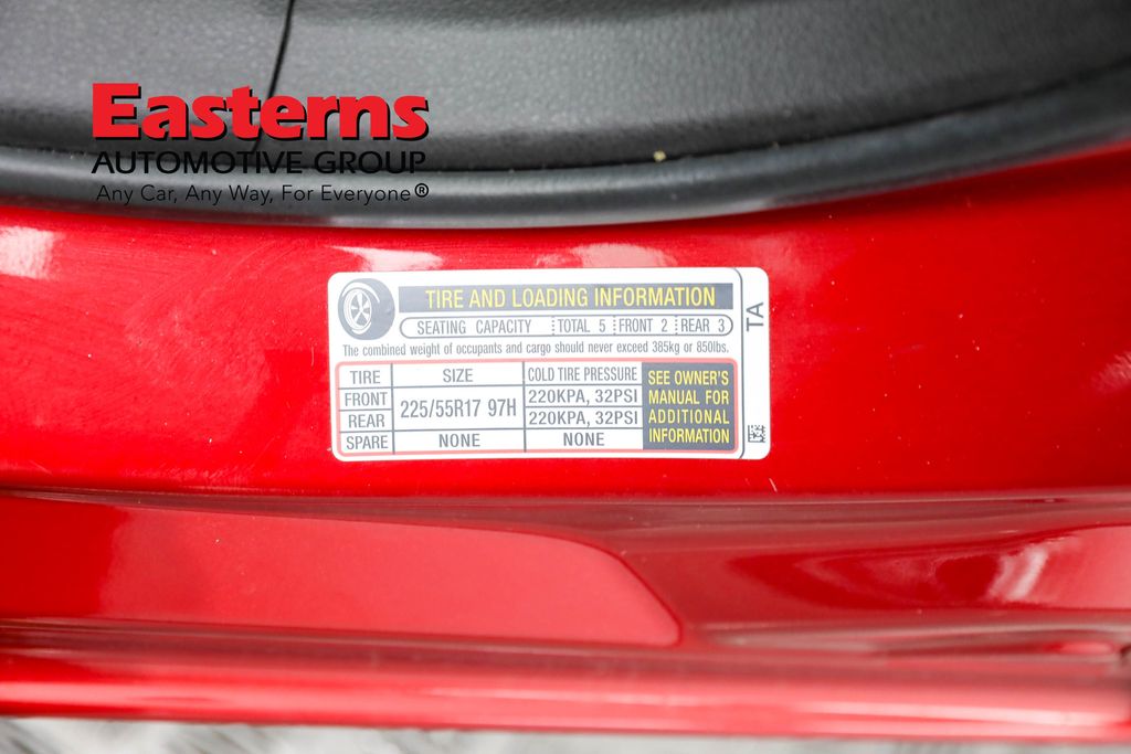 Vehicle image 61 of 62