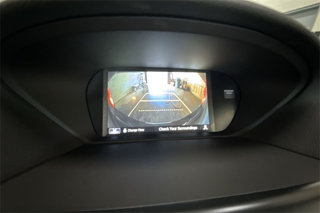 Vehicle image 19 of 27