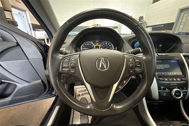 Vehicle image 16 of 27