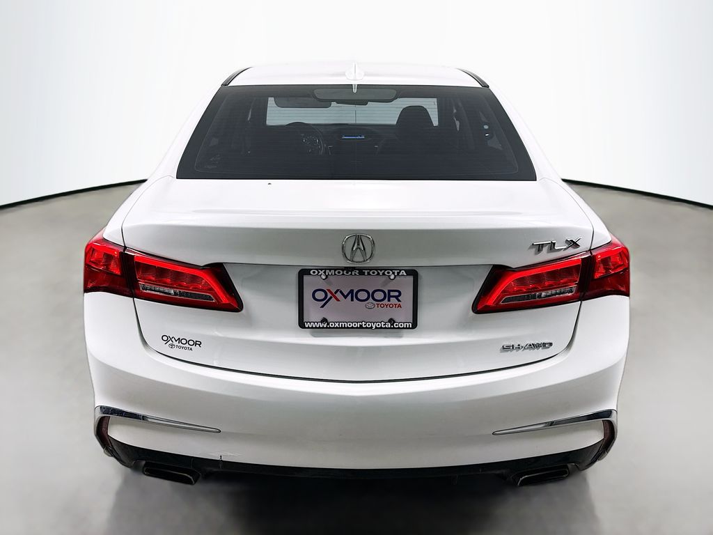 Vehicle image 6 of 31