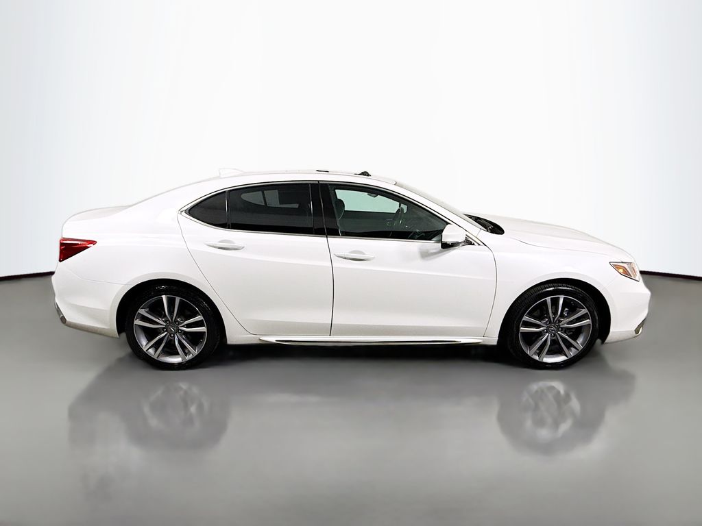 Vehicle image 4 of 31
