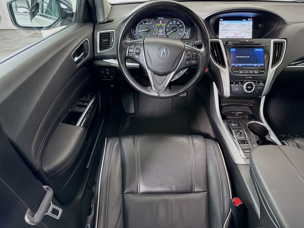 Vehicle image 22 of 31