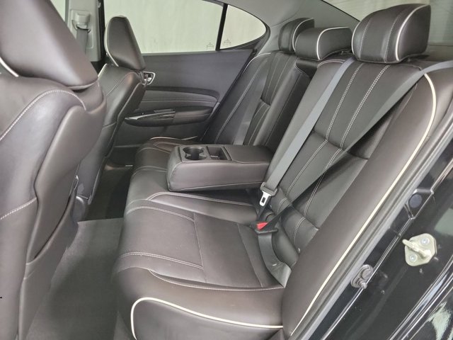 Vehicle image 9 of 24