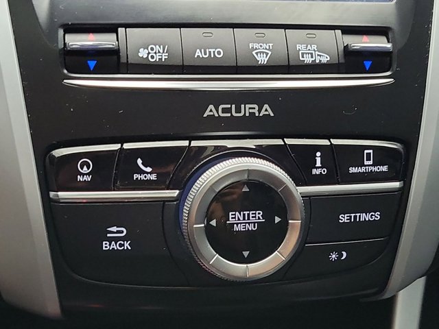 Vehicle image 22 of 24