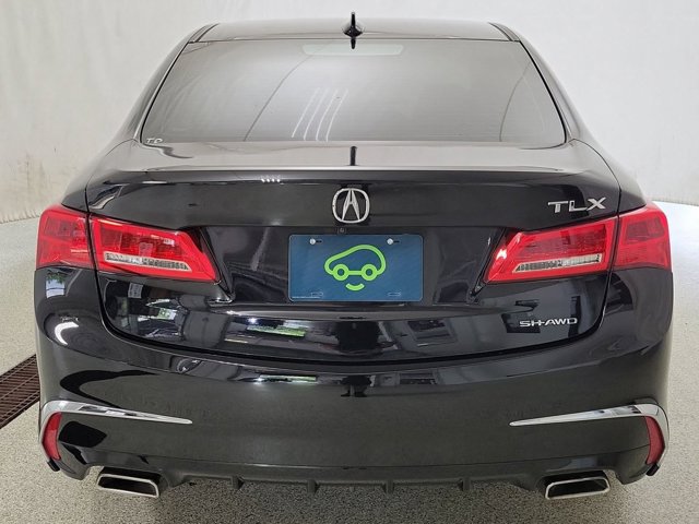 Vehicle image 8 of 24