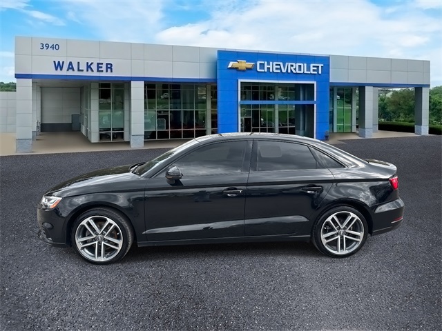 Vehicle image 7 of 31