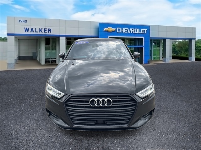 Vehicle image 8 of 31