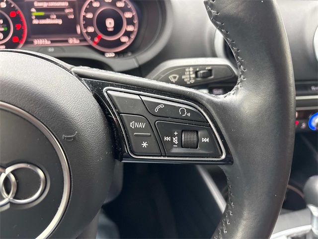 Vehicle image 27 of 31