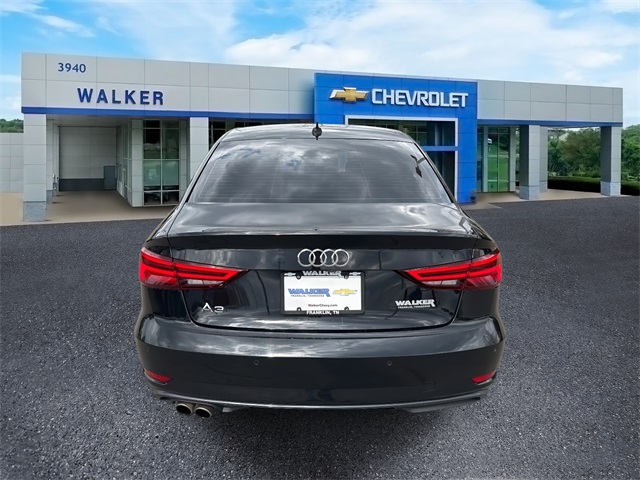 Vehicle image 5 of 31