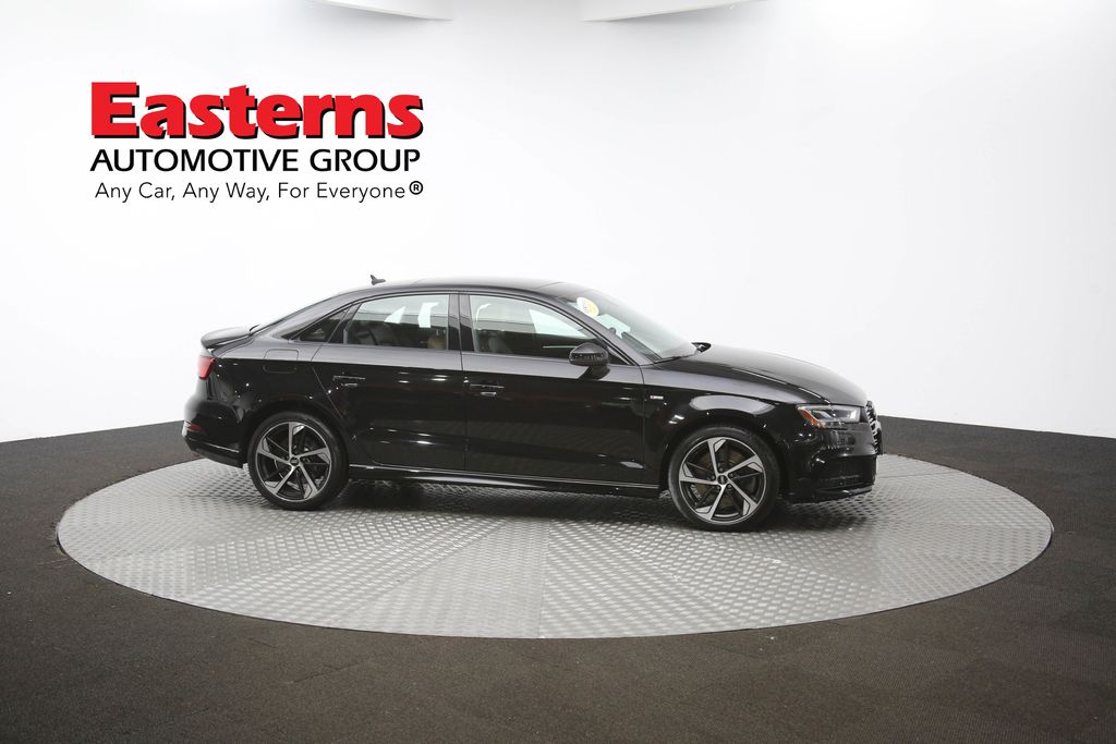 Vehicle image 19 of 62