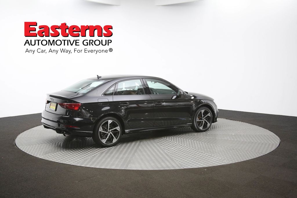 Vehicle image 22 of 62