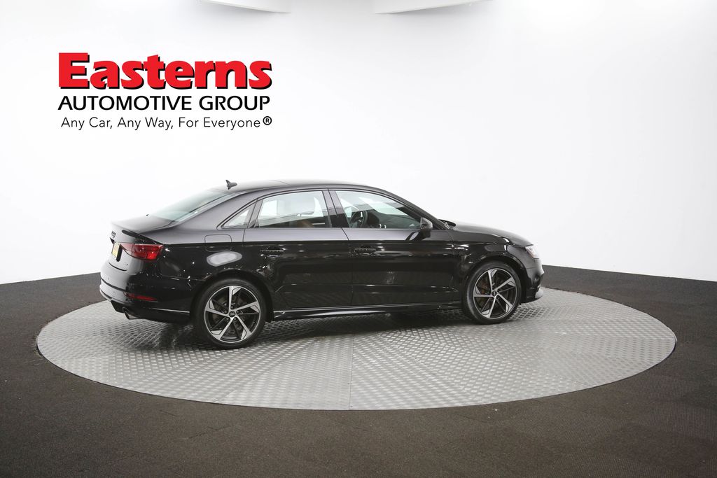 Vehicle image 20 of 62