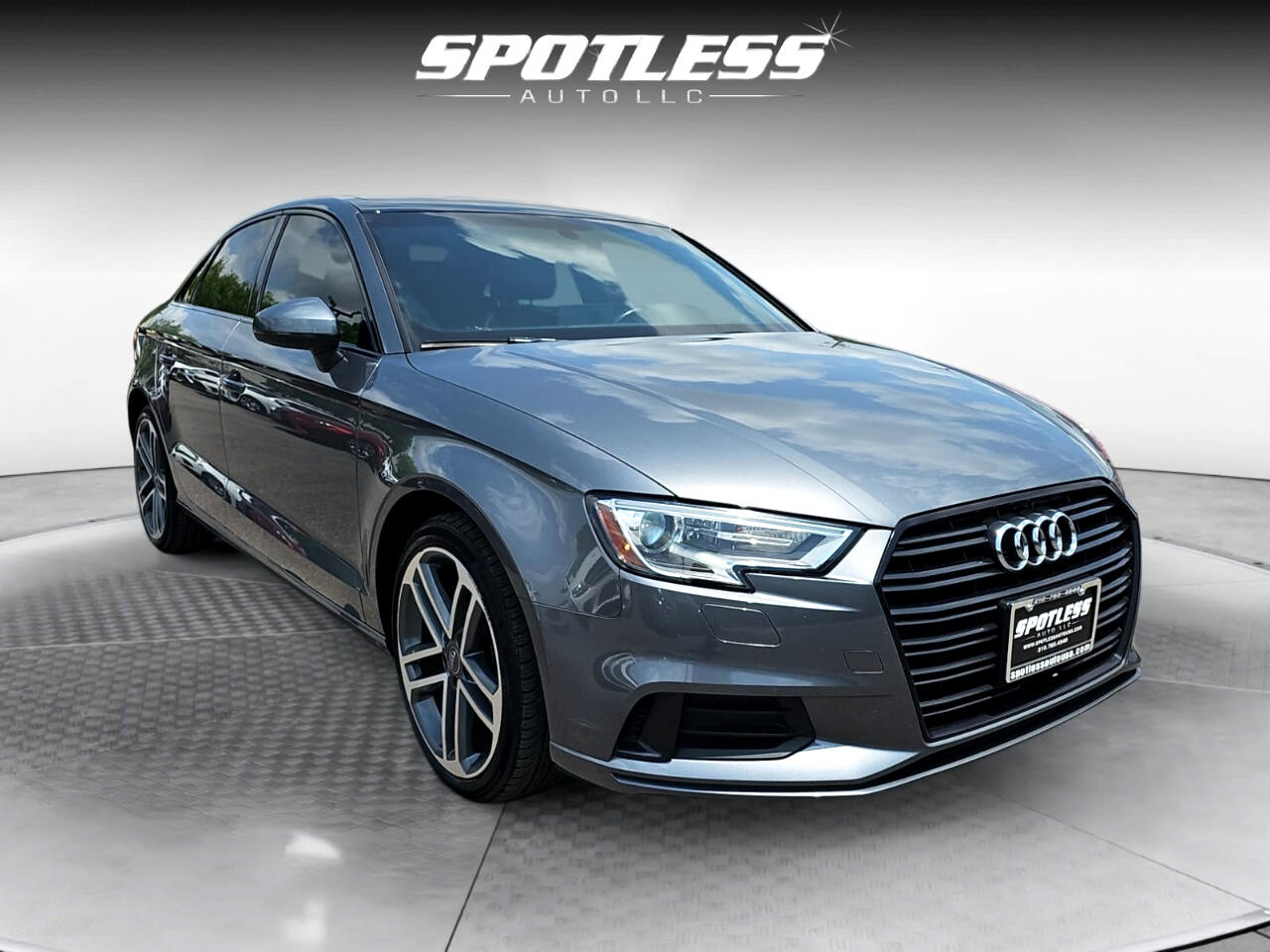 Vehicle image 4 of 23
