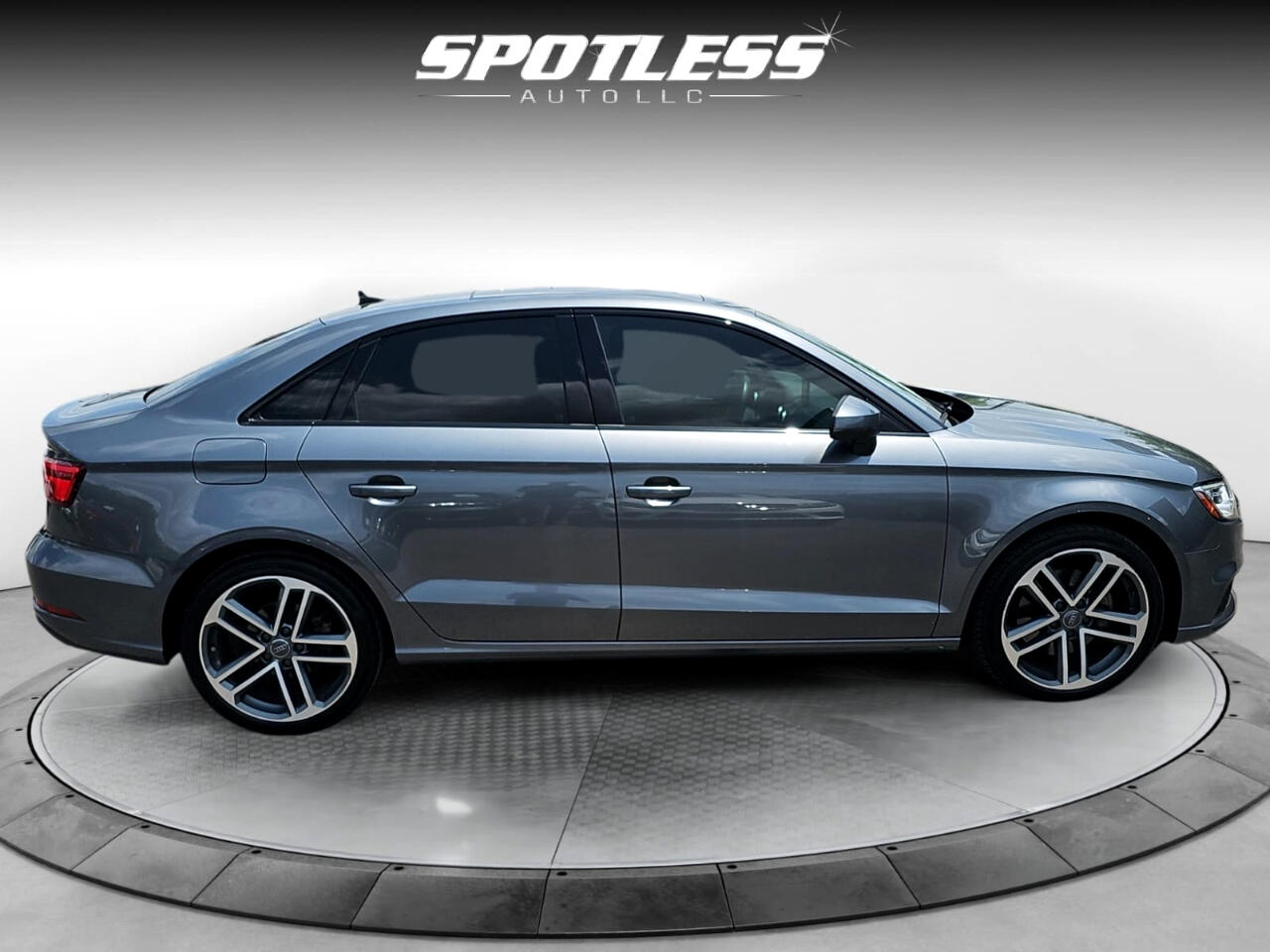Vehicle image 6 of 23