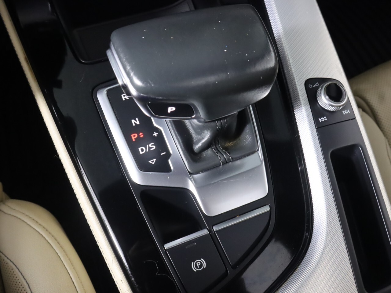 2020 Audi A4 Premium Plus Image 23 of 42