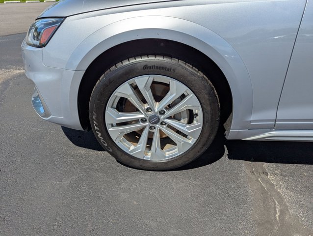 Vehicle image 27 of 28