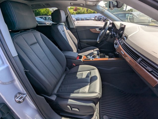 Vehicle image 24 of 28