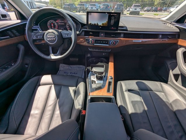 Vehicle image 20 of 28