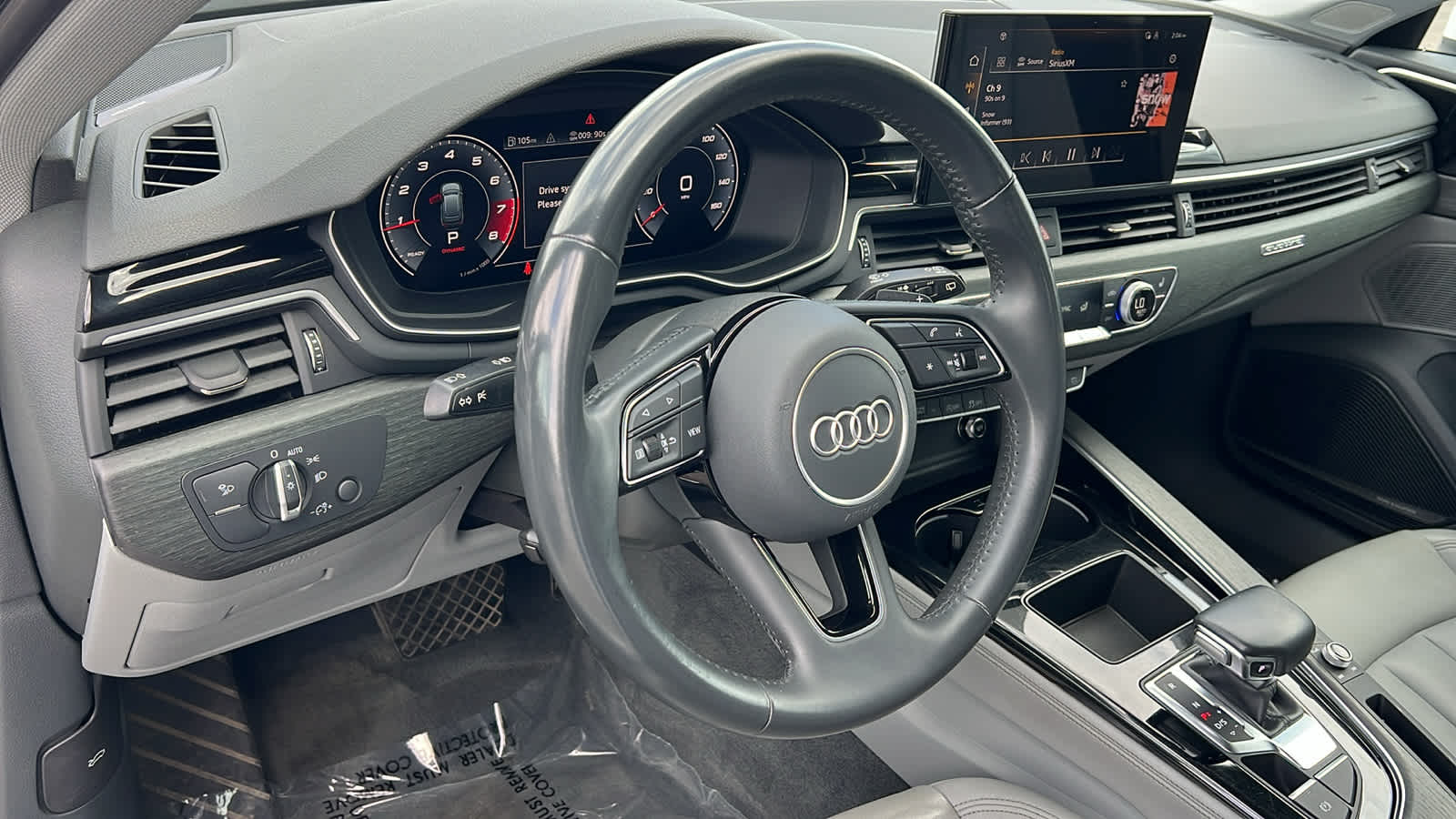Vehicle image 10 of 31