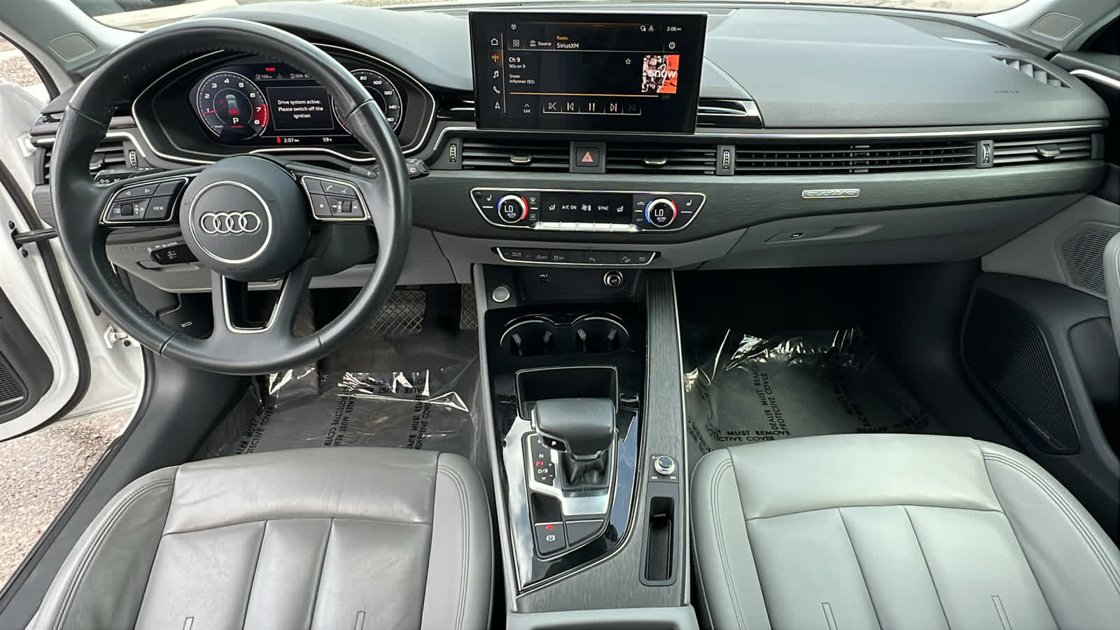Vehicle image 26 of 31
