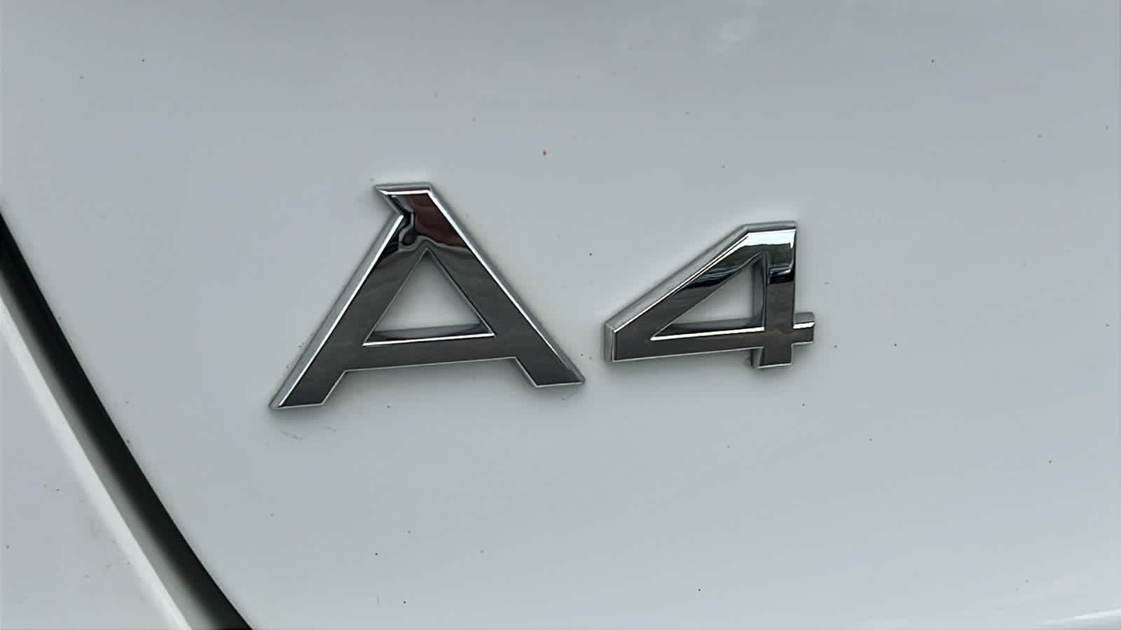 Vehicle image 28 of 31