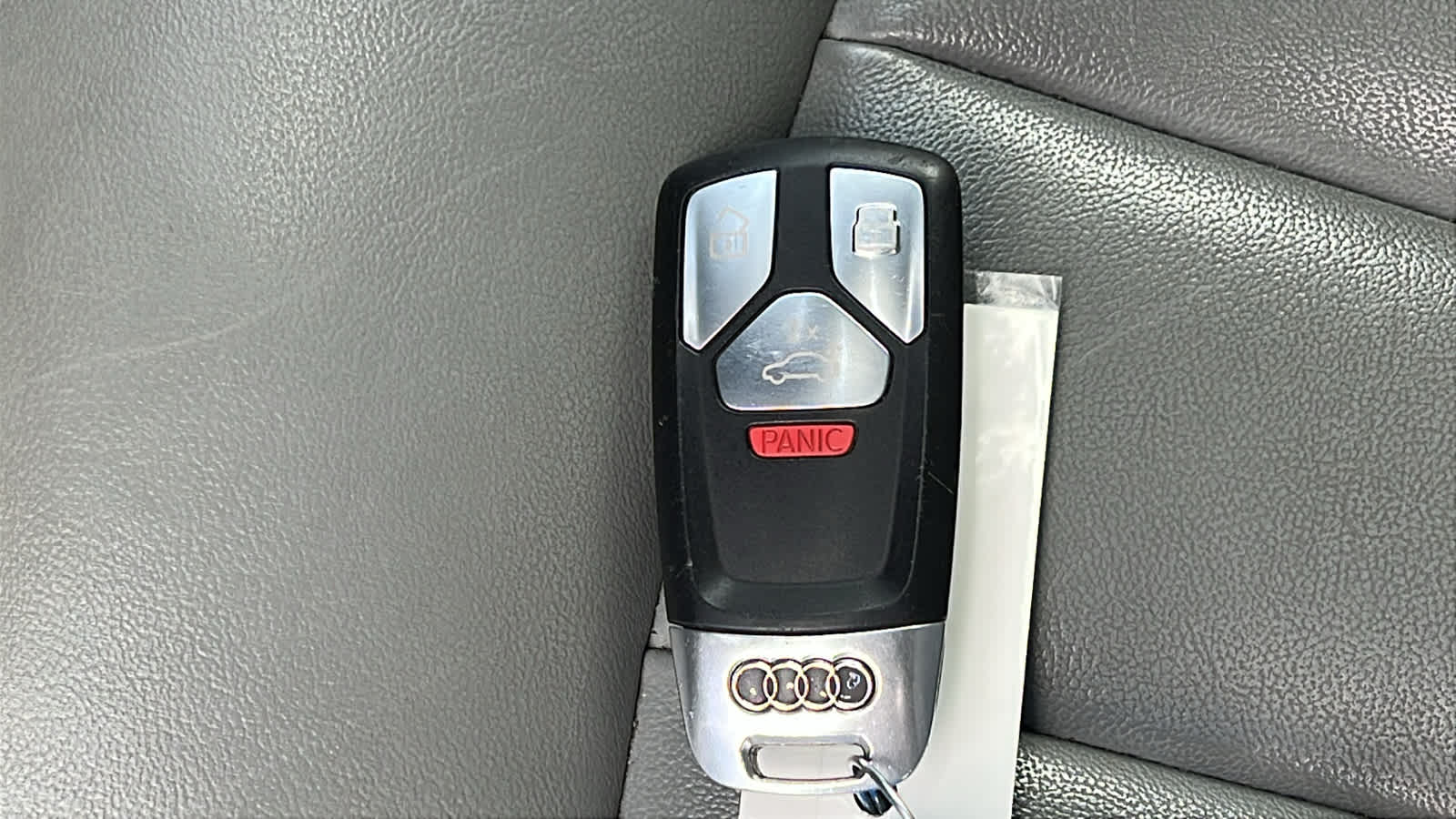 Vehicle image 29 of 31
