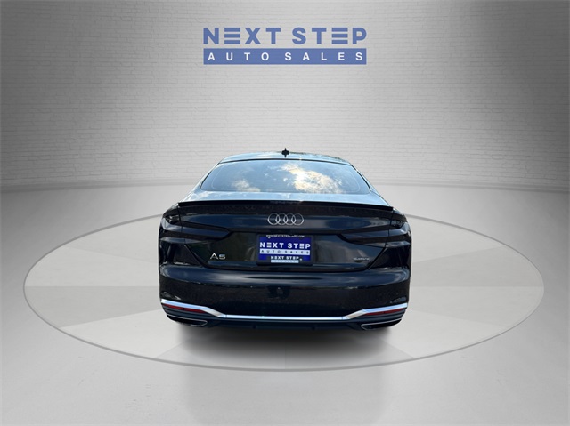 Vehicle image 7 of 37