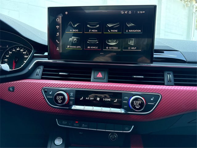 Vehicle image 24 of 37