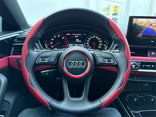 Vehicle image 33 of 37