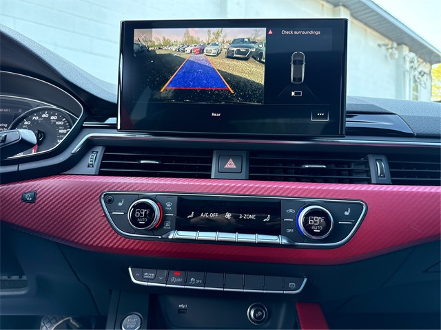 Vehicle image 23 of 37