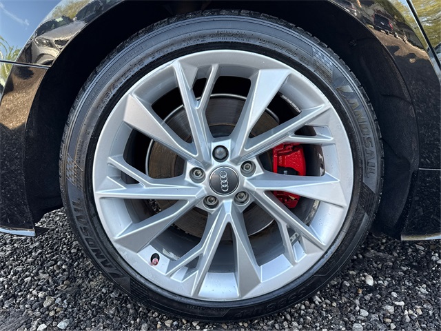 Vehicle image 11 of 37