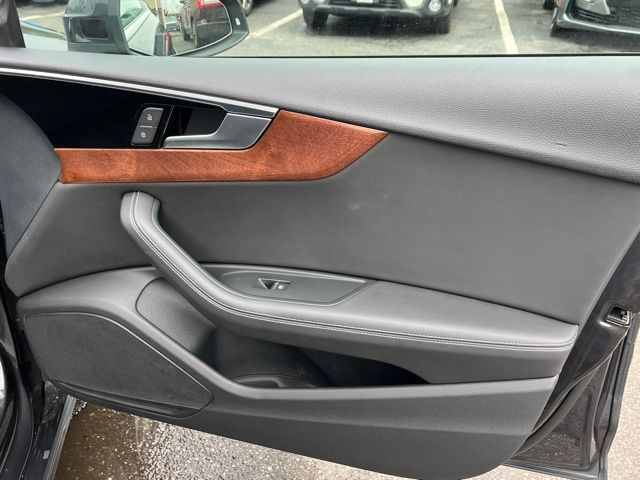 Vehicle image 14 of 38