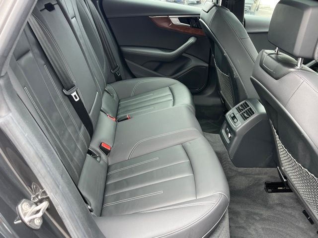 Vehicle image 18 of 38
