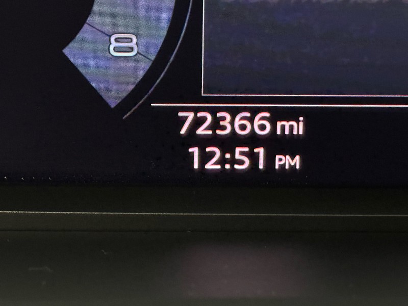 Vehicle image 22 of 43