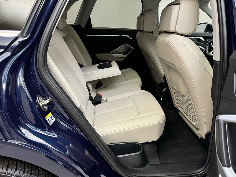 Vehicle image 18 of 43