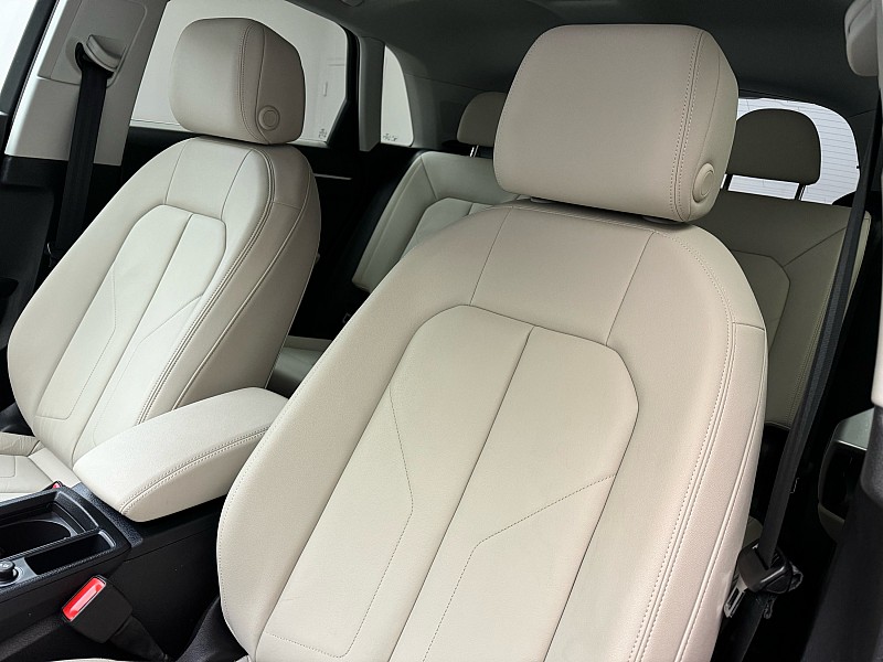 Vehicle image 14 of 43