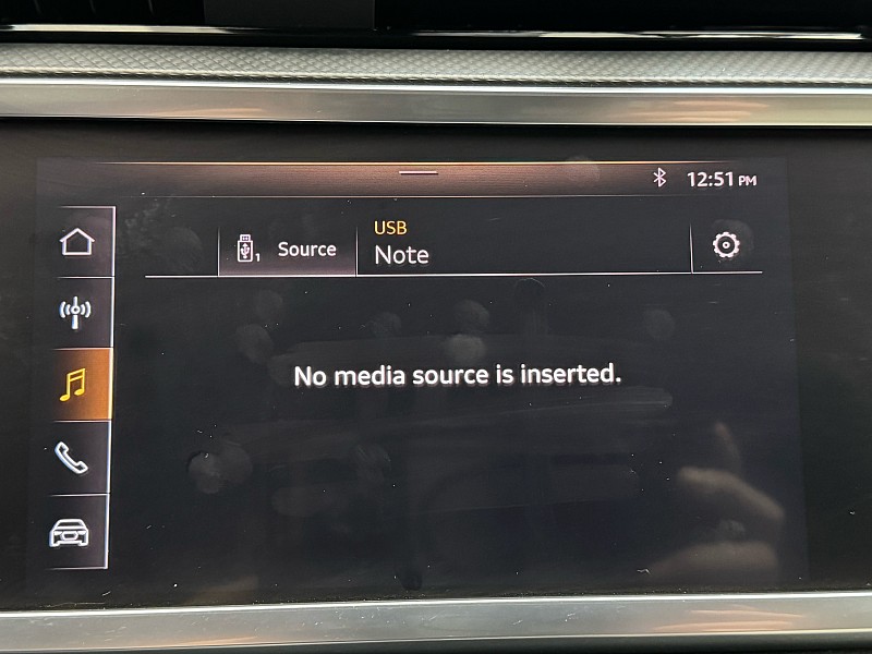 Vehicle image 26 of 43