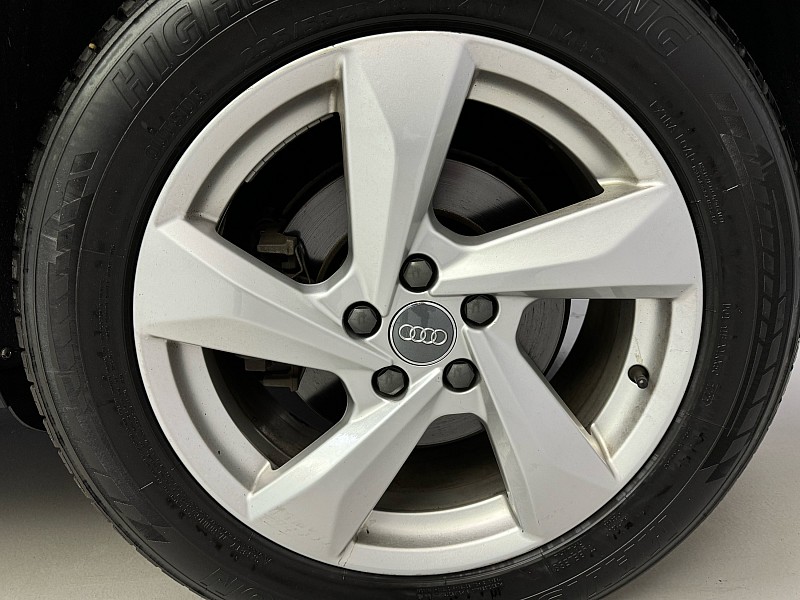 Vehicle image 9 of 43