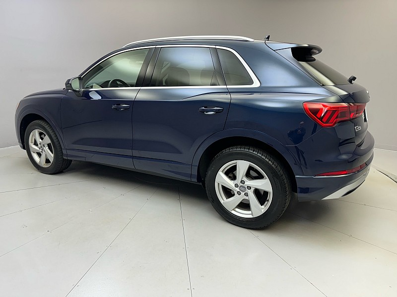 Vehicle image 8 of 43