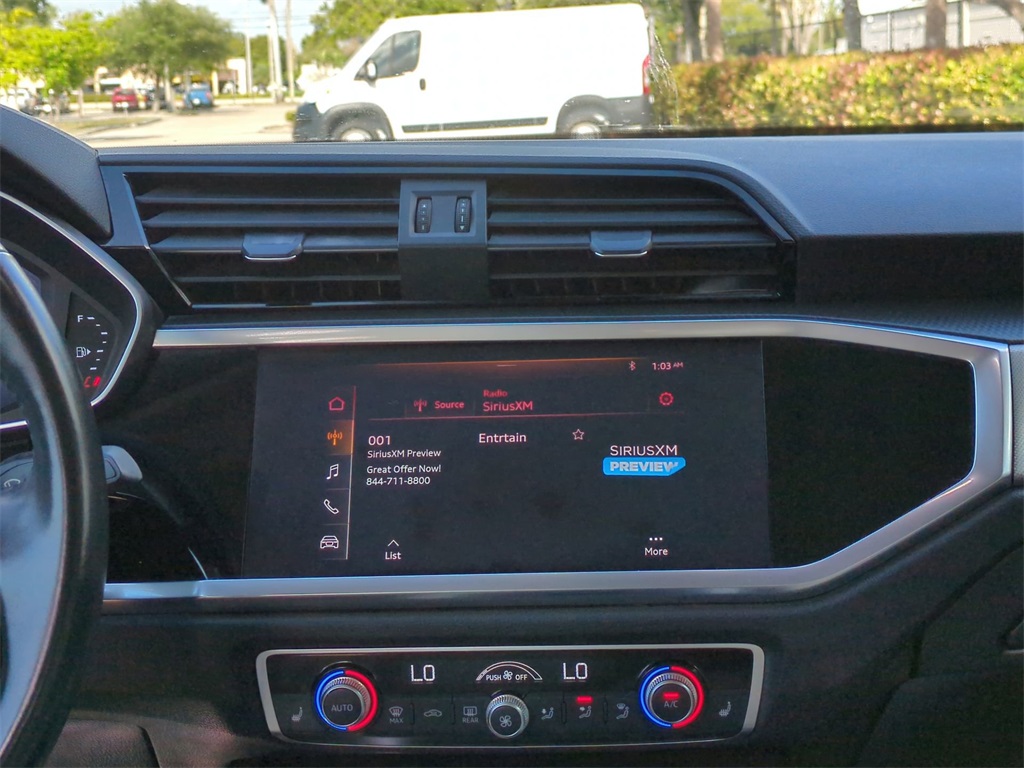 Vehicle image 19 of 32