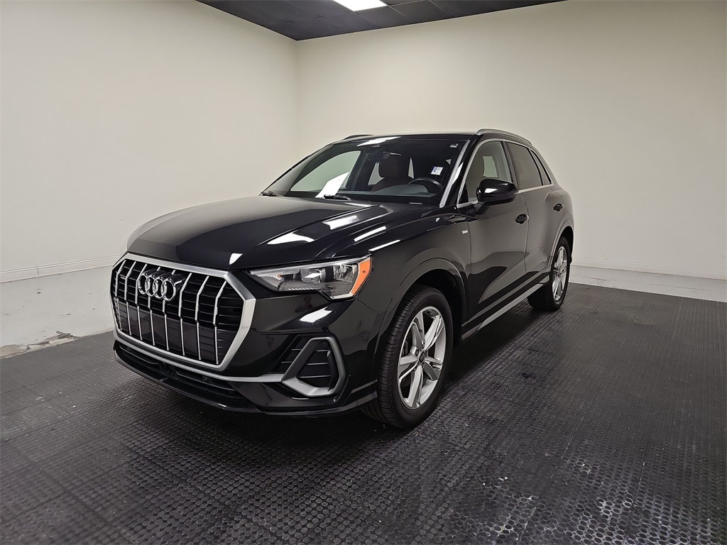 Vehicle image 1 of 32