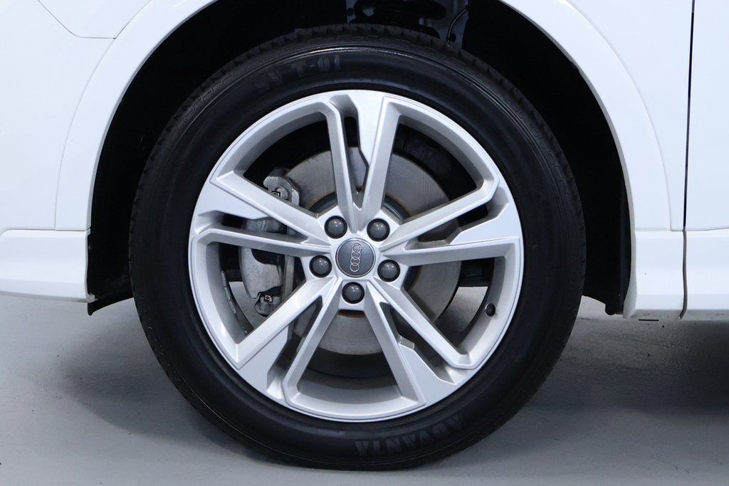 Vehicle image 9 of 39