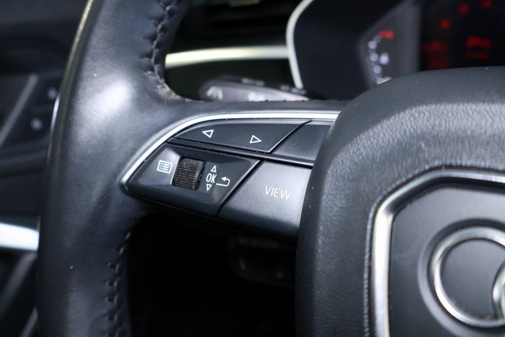 Vehicle image 25 of 39